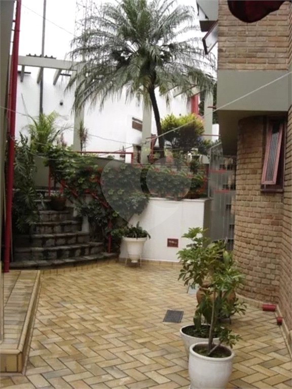 Sobrado à venda com 4 quartos, sendo 1 suíte,  em Parque Novo Mundo, São Paulo, SP