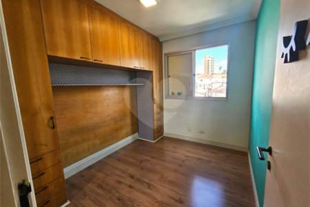 Apartamento à venda com 3 quartos, sendo 1 suíte, em Vila Gumercindo, São Paulo, SP