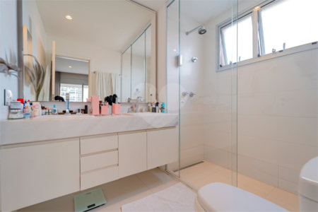 Apartamento à venda com 3 suítes em Campo Belo, São Paulo, SP