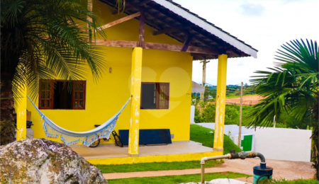 Casa à venda com 3 quartos, sendo 1 suíte,  no condomínio Conjunto Vila- Loteamento Vitória Régia, Atibaia - SP