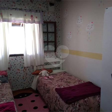Casa à venda com 4 quartos, sendo 1 suíte,  em Jardim São Francisco, Mogi das Cruzes, SP