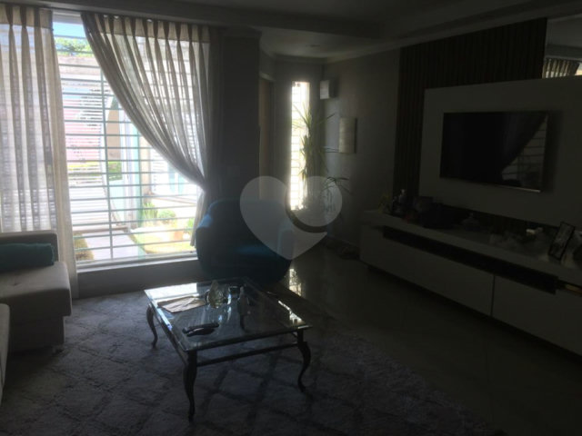 Casa à venda com 4 quartos, sendo 3 suítes,  em Santana, São Paulo, SP