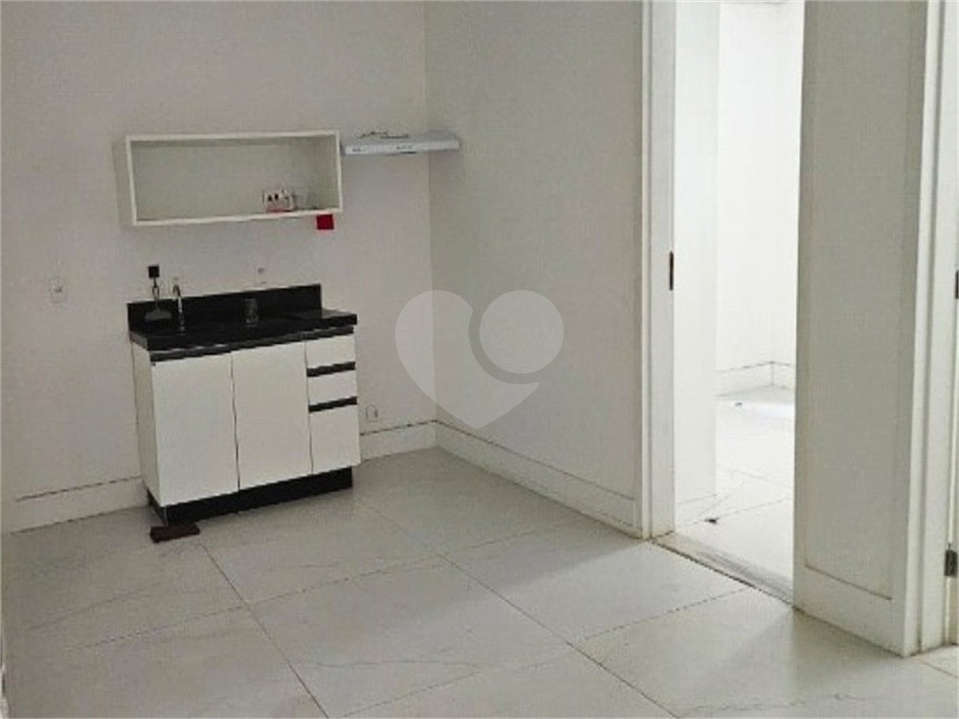 Casa à venda com 5 suítes no condomínio Tamboré II, Santana de Parnaíba - SP