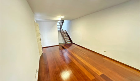 Casa à venda com 3 quartos, sendo 1 suíte,  em Jardim Trussardi, São Paulo, SP