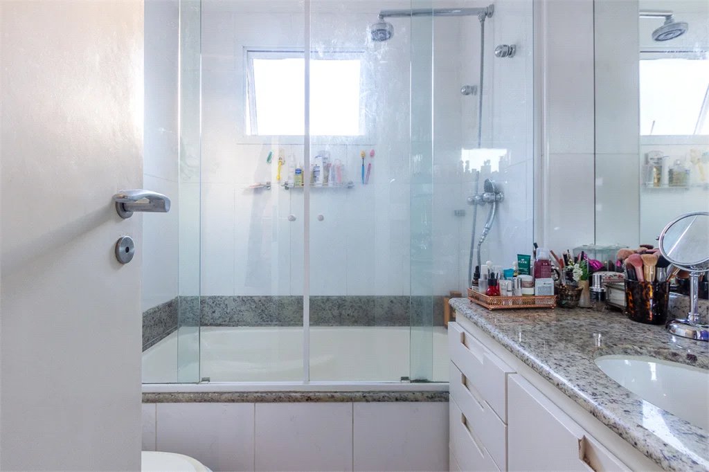 Apartamento à venda com 3 suítes em Vila Andrade, São Paulo, SP