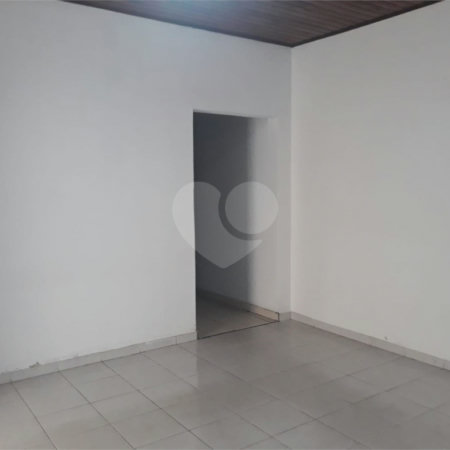Casa à venda com 4 quartos, sendo 1 suíte, no Centro, São Roque, SP