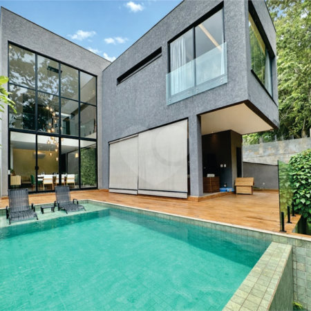 Casa à venda com 3 suítes no condomínio Reserva Santa Maria, Jandira - SP