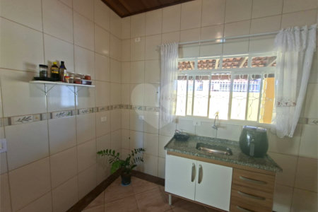 Casa à venda com 3 quartos, sendo 1 suíte,  em Tatetú, Alambari, SP
