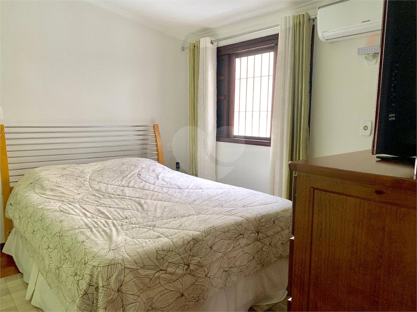 Casa à venda com 3 suítes em Vila Amorim, Suzano, SP