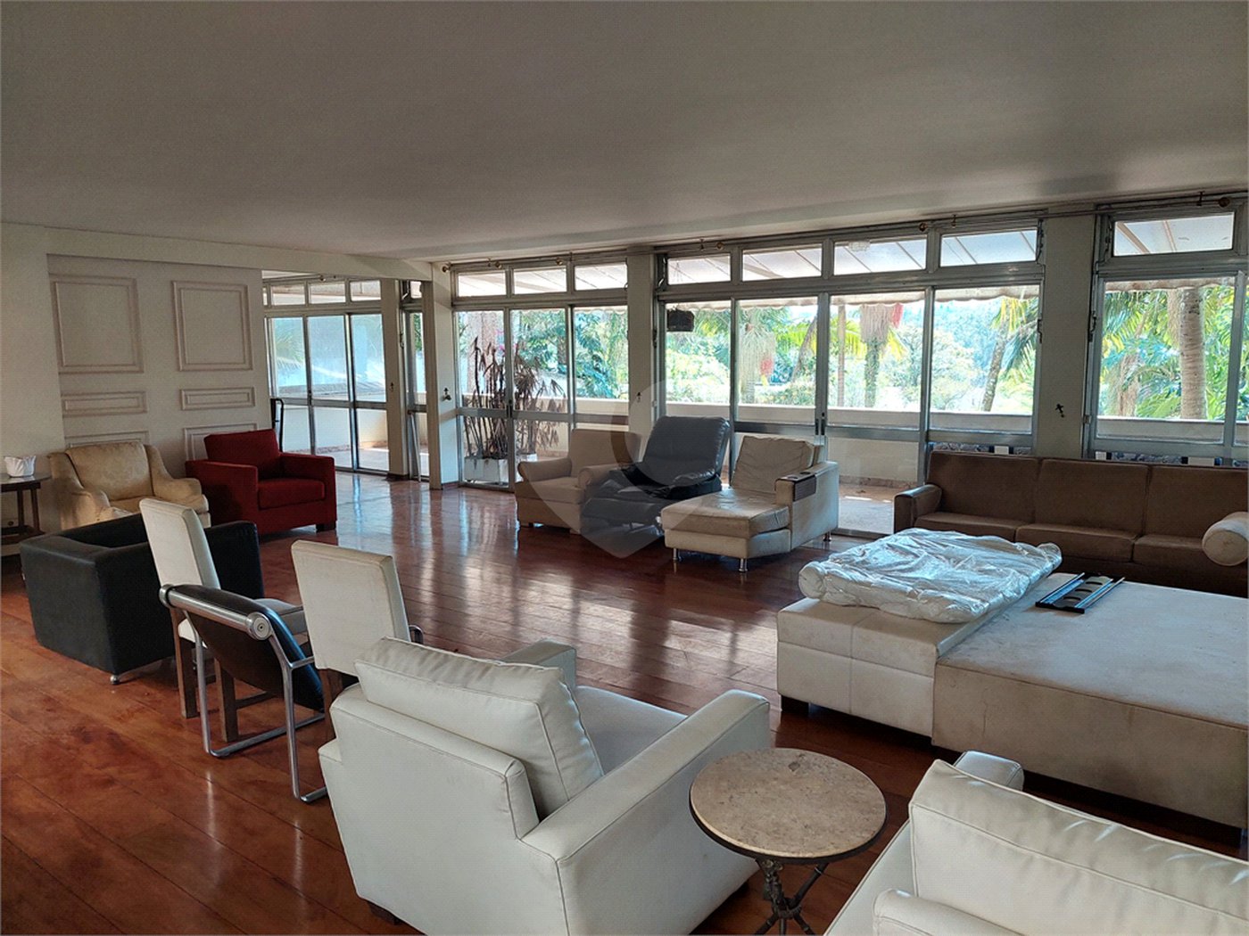 Casa à venda com 3 suítes em Jardim Leonor, São Paulo, SP