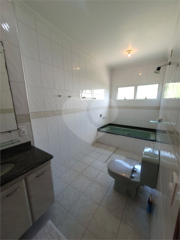 Casa à venda com 5 suítes no condomínio Vila Hípica I, Vinhedo - SP