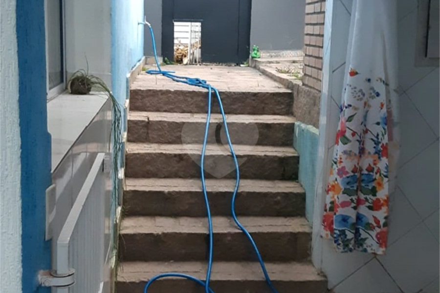Casa à venda com 4 quartos, sendo 1 suíte, em Horto, São Paulo, SP
