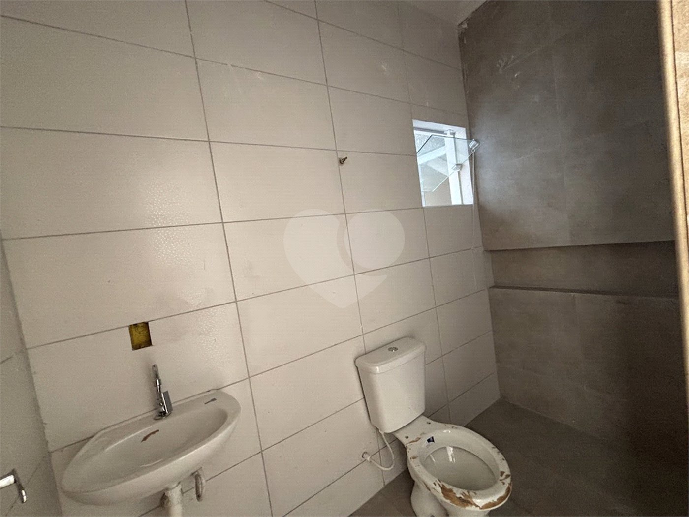 Casa de Vila à venda com 2 quartos, sendo 1 suíte, em Parque São Bento, Sorocaba, SP