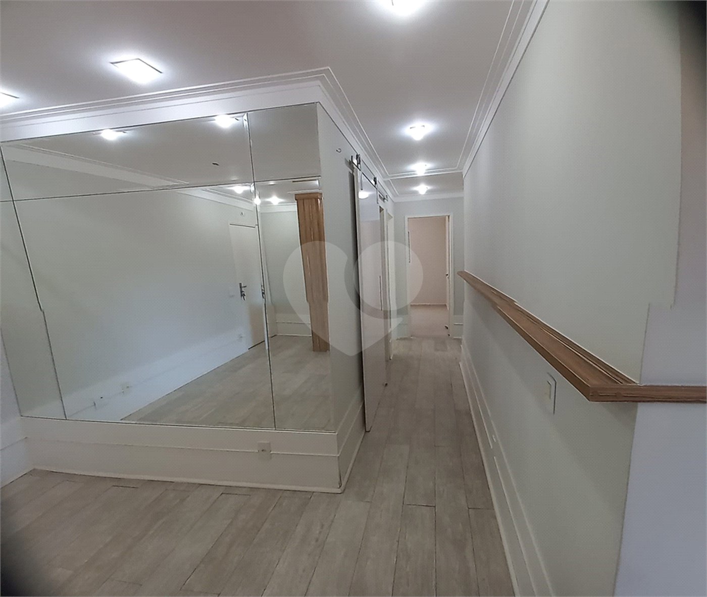 Apartamento à venda com 3 quartos, sendo 1 suíte, em Vila Helena, Atibaia, SP