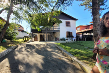 Casa à venda com 4 quartos, sendo 2 suítes, em Ferradura, Armação dos Búzios, RJ