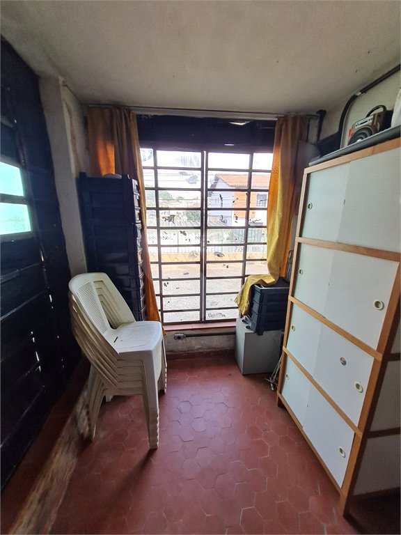 Casa à venda com 6 quartos em Vila dos Remédios, São Paulo, SP