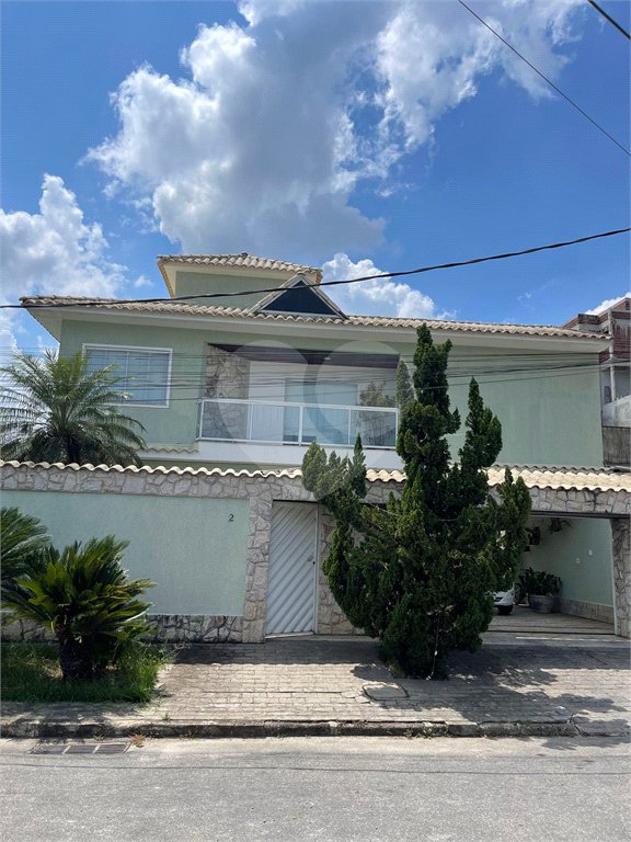 Casa à venda com 5 quartos, sendo 1 suíte, no condomínio Residencial Green Ville, Rio de Janeiro - RJ