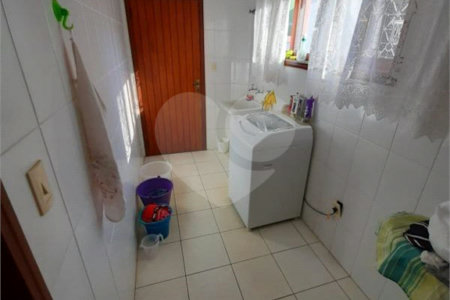 Casa à venda com 3 suítes no condomínio Villaggio Capriccio, Louveira - SP