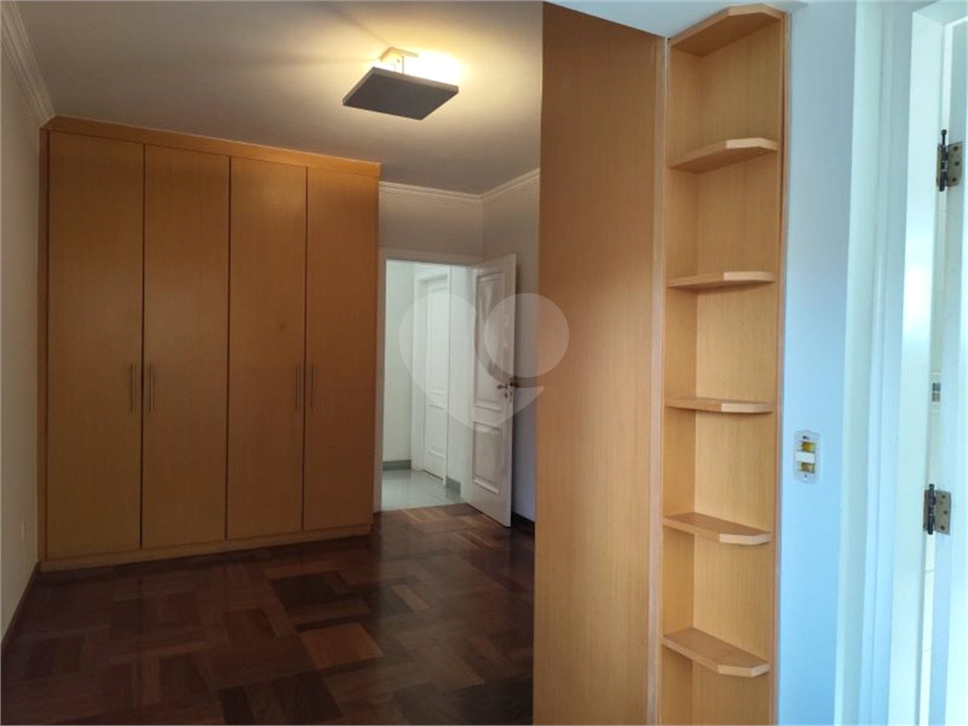 Casa à venda com 4 suítes em Marambaia, Vinhedo, SP