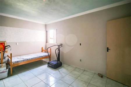 Sobrado à venda com 4 quartos, sendo 1 suíte, em Residencial Monte Verde, Indaiatuba, SP