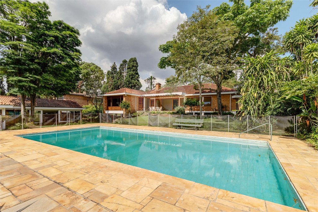 Casa Térrea à venda com 4 quartos, sendo 1 suíte, em Chácara Monte Alegre, São Paulo, SP