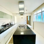 Casa com 3 dormitórios à venda, 272 m² por R$ 1.990.000,00 - Embaré - Santos/SP