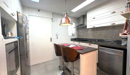 Apartamento à venda com 3 quartos, sendo 1 suíte,  em Alto da Boa Vista, São Paulo, SP