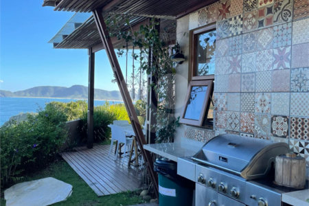 Casa à venda com 5 quartos, sendo 4 suítes,  em Albatroz, Armação dos Búzios, RJ