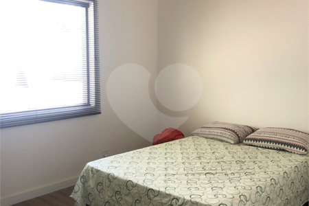 Chácara à venda com 6 quartos, sendo 2 suítes, em Jardim Brogotá, Atibaia, SP