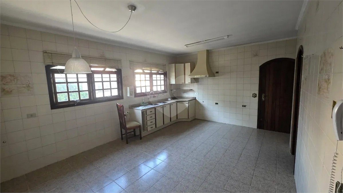 Sobrado à venda com 5 quartos, sendo 2 suítes, em Jardim do Mar, São Bernardo do Campo, SP