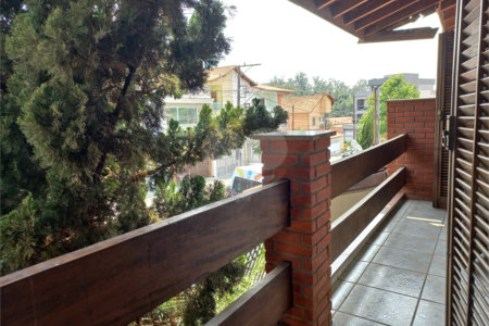 Casa à venda com 3 suítes em Parque Monte Alegre, Taboão da Serra, SP