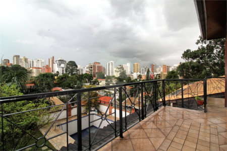 Casa à venda com 4 suítes em Real Parque, São Paulo, SP