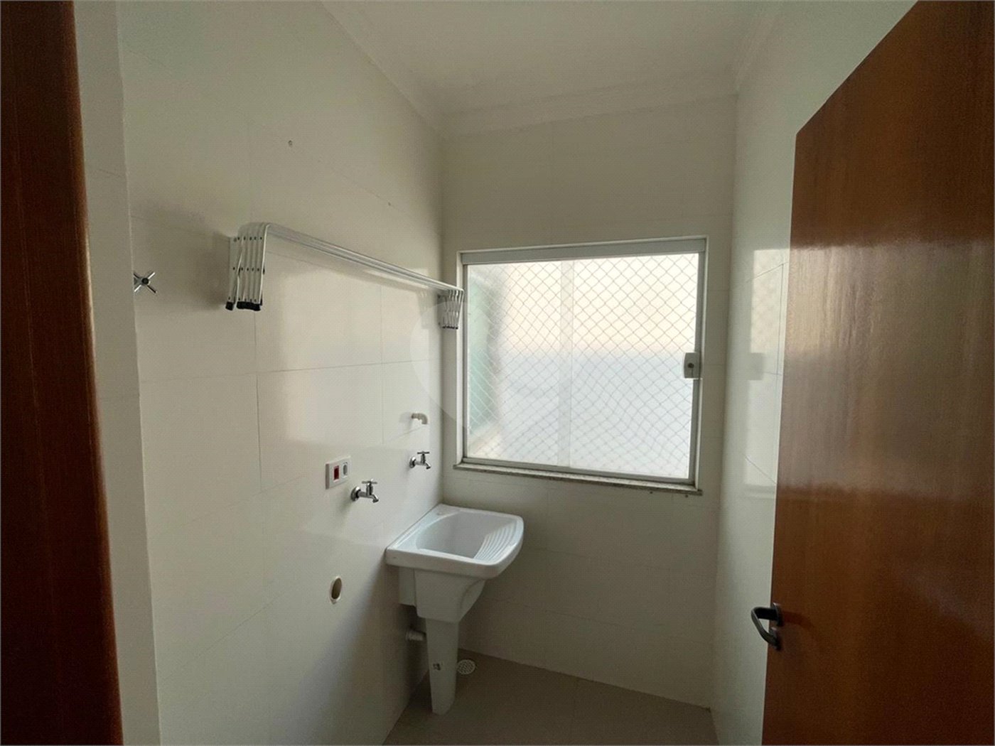 Casa à venda com 2 quartos, sendo 1 suíte, no condomínio João Rúbio, São Paulo - SP