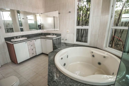 Casa à venda com 4 quartos, sendo 1 suíte,  no condomínio Ibiti do Paço, Sorocaba - SP