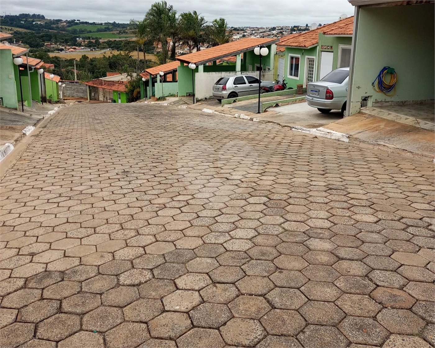 Casa à venda com 2 quartos no condomínio Silvino Manoel dos Santos, Itapetininga - SP