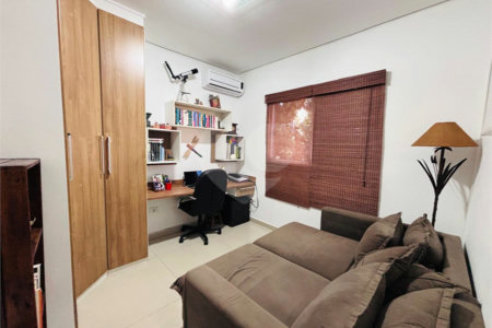 Casa à venda com 4 quartos, sendo 2 suítes, no condomínio Carmen Blanco, Sorocaba - SP