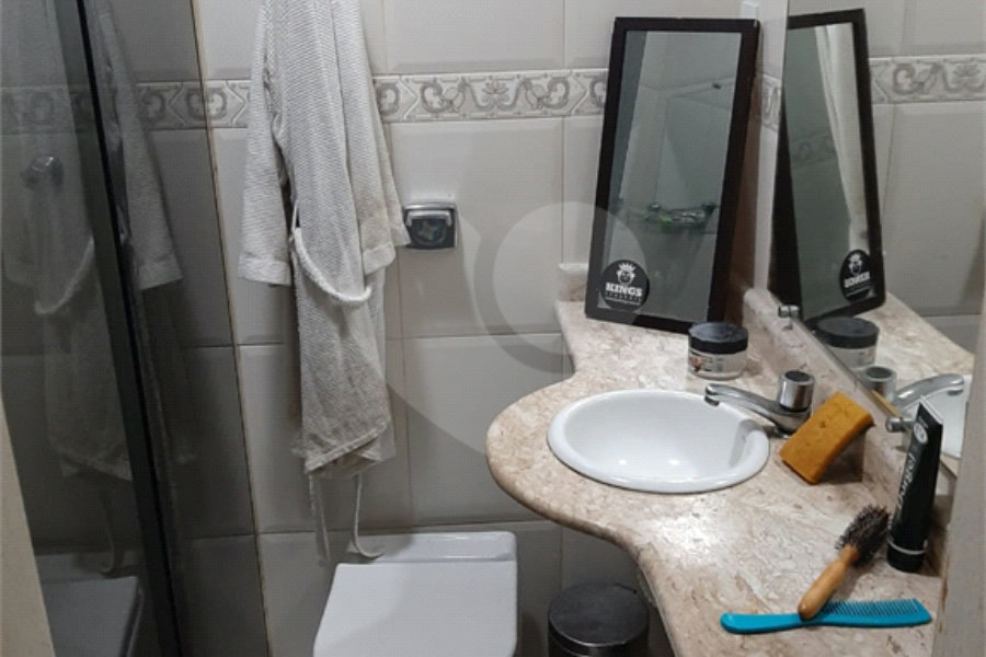 Sobrado à venda com 3 quartos, sendo 2 suítes,  em Vila Gustavo, São Paulo, SP