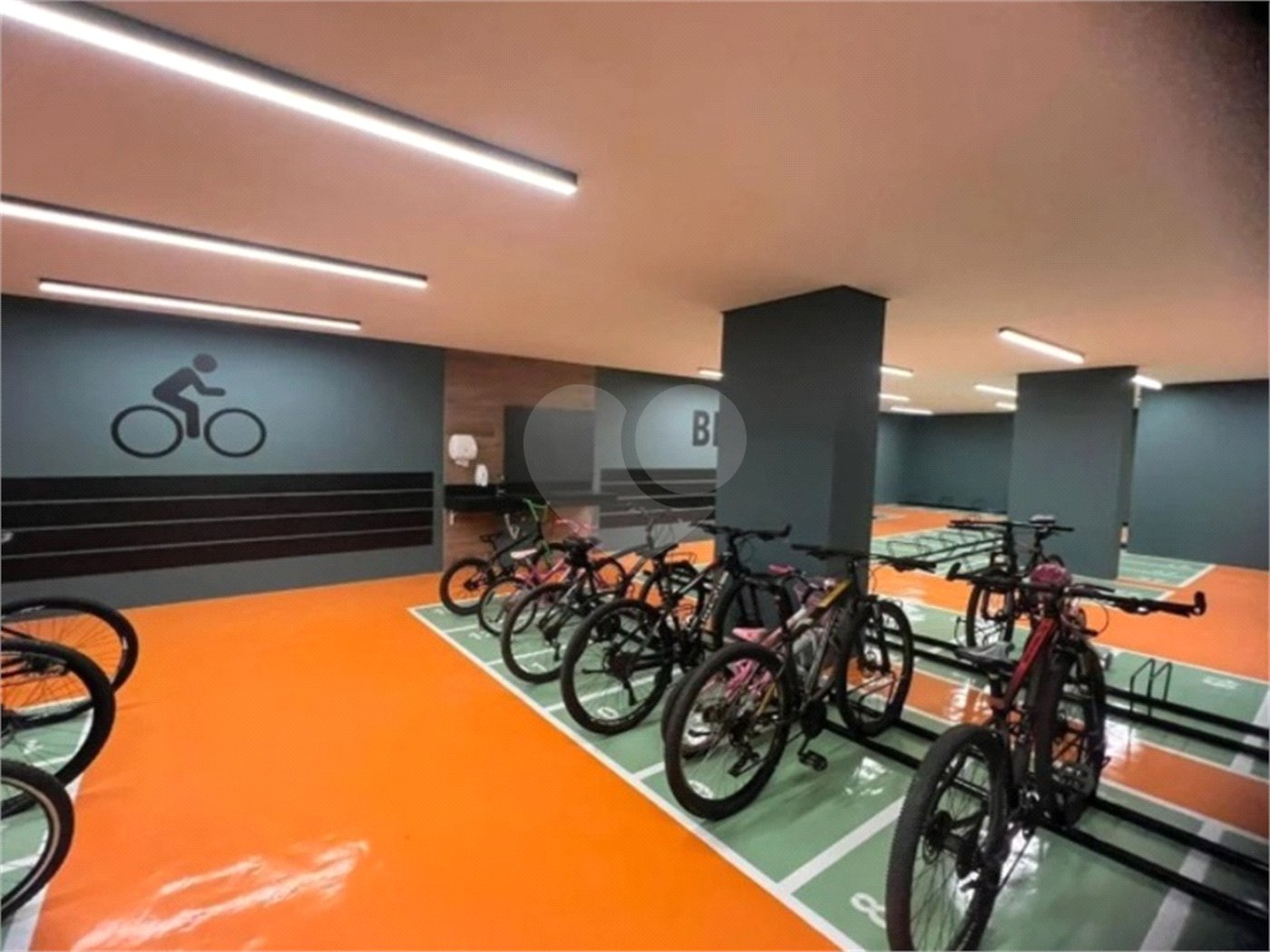 Apartamento à venda com 3 quartos, sendo 1 suíte,  em Vila Independência, São Paulo, SP