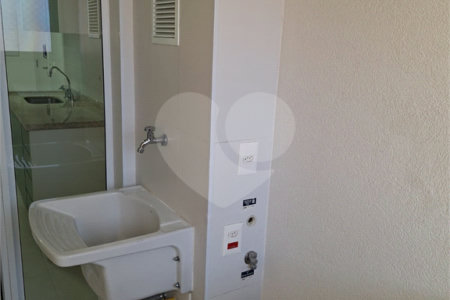 Apartamento à venda com 3 suítes em Vila Anastácio, São Paulo, SP