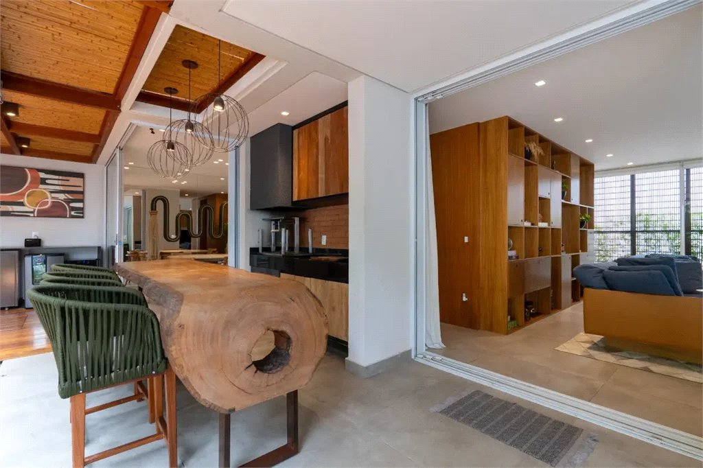 Casa à venda com 3 suítes em Retiro Morumbi, São Paulo, SP