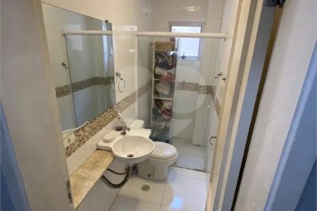 Sobrado à venda com 5 quartos em Santa Maria, Osasco, SP