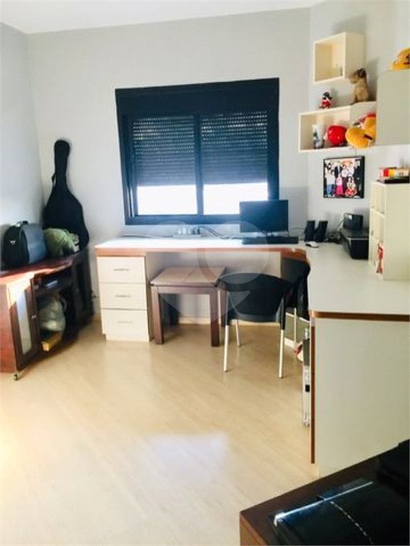 Apartamento à venda com 4 quartos, sendo 2 suítes,  em Aclimação, São Paulo, SP