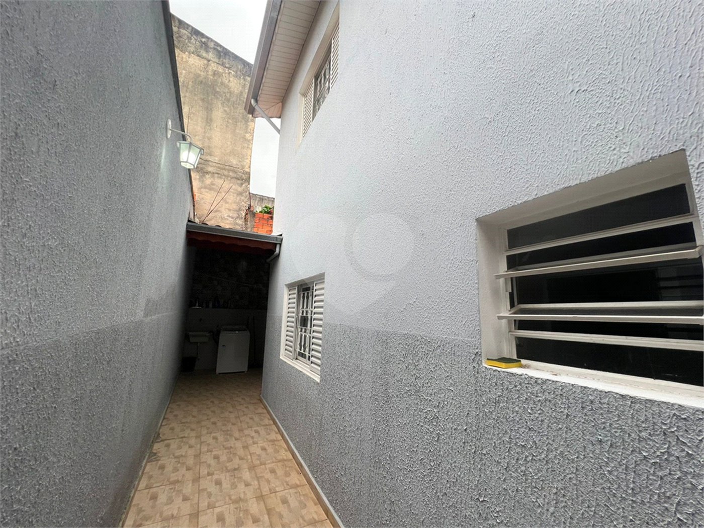 Sobrado à venda com 3 quartos, sendo 1 suíte, em Lopes de Oliveira, Sorocaba, SP