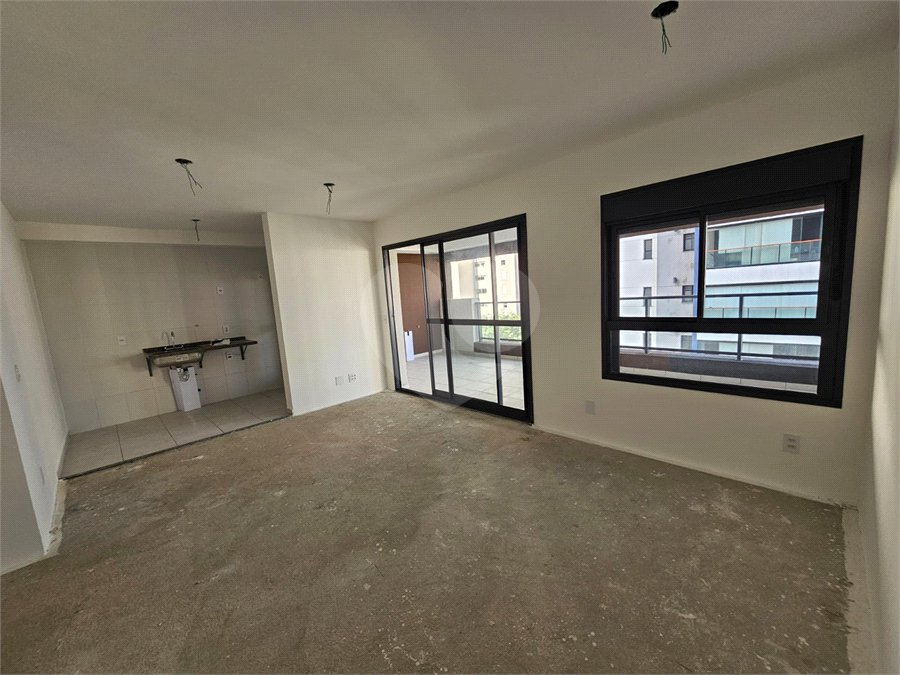 Apartamento à venda com 2 quartos, sendo 1 suíte,  em Santo Amaro, São Paulo, SP