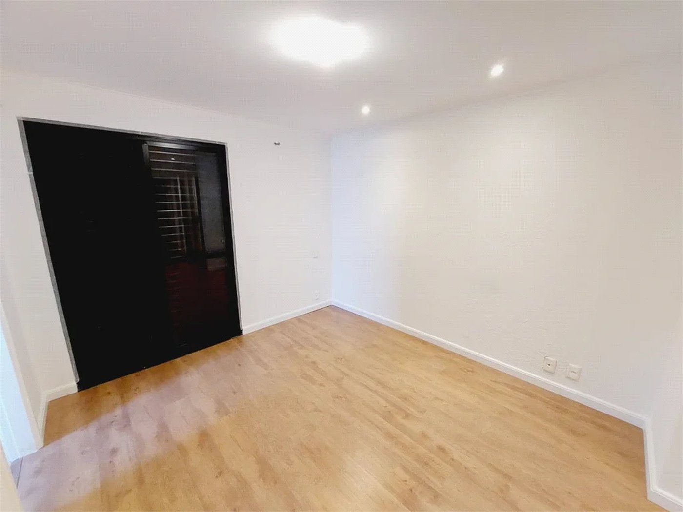 Apartamento à venda com 4 quartos, sendo 2 suítes,  em Alto da Lapa, São Paulo, SP