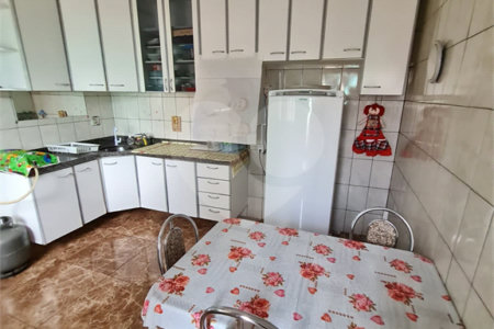 Casa à venda com 6 quartos em Vila dos Remédios, São Paulo, SP