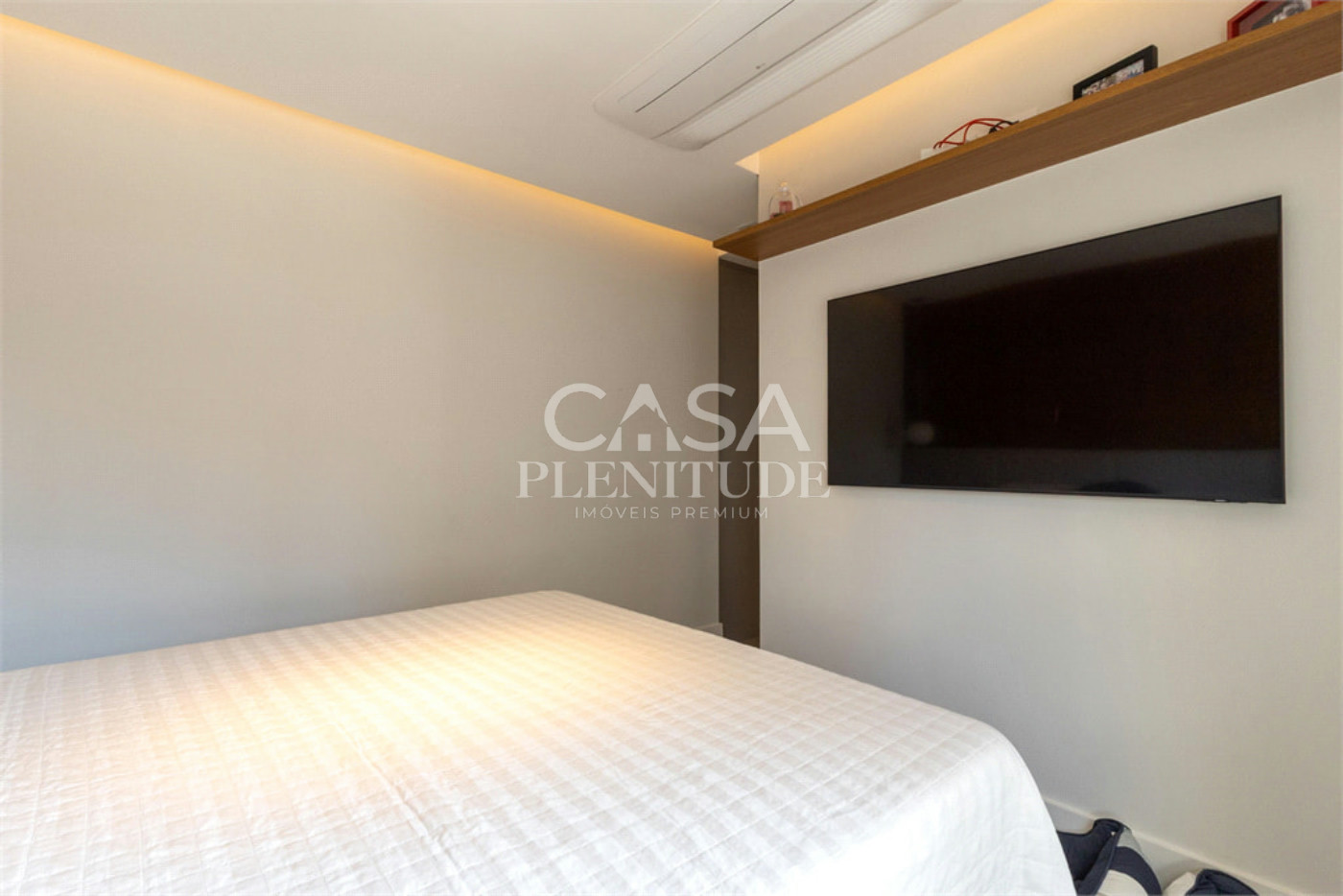 Apartamento à venda com 3 suítes em Moema, São Paulo, SP