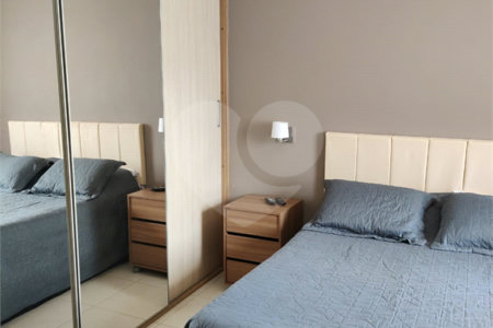 Casa à venda com 3 quartos, sendo 1 suíte, no condomínio Campos do Conde I, Paulínia - SP