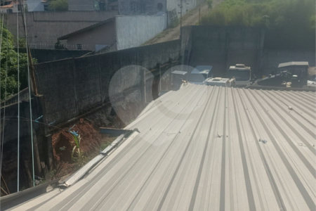 Terreno à venda com 1 suíte em Sítio Areião, São Paulo, SP
