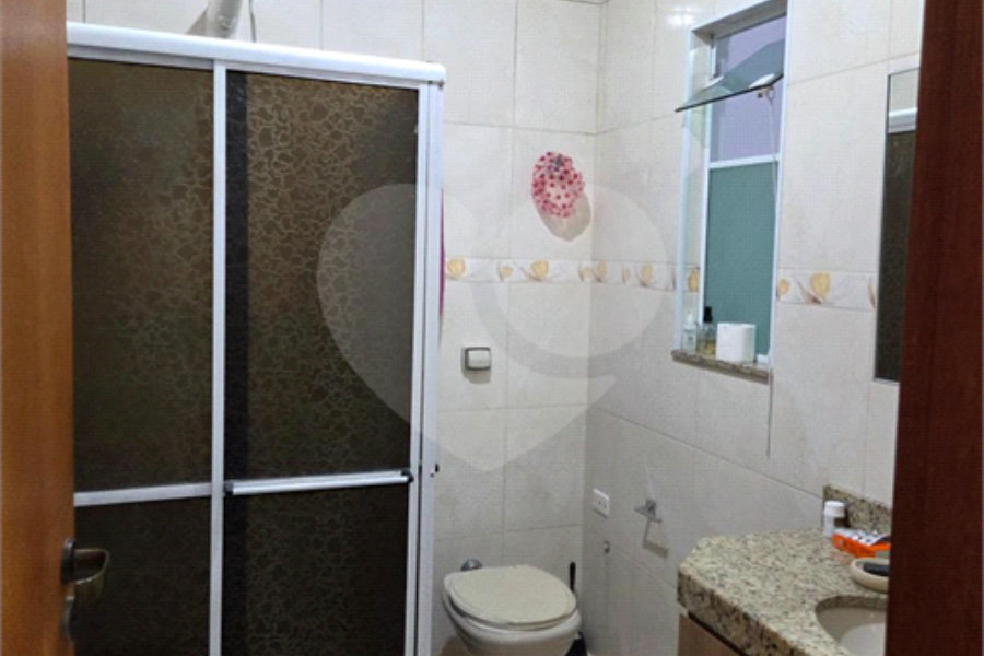 Sobrado à venda com 3 quartos, sendo 1 suíte, em Vila Gustavo, São Paulo, SP